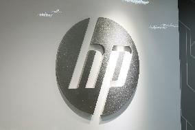 HP Japan's signboard and logo